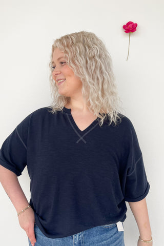 Alva Top in Navy rt