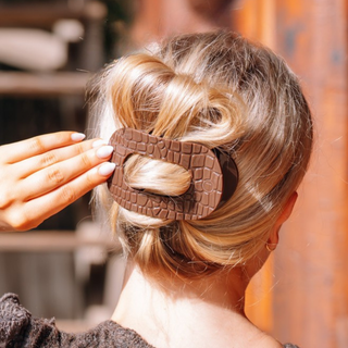 Crocodile Flat Round Large Hair Clip in Brown