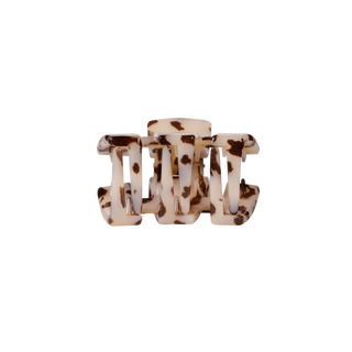 Classic Petite Claw Clip in Blonde Tortoise