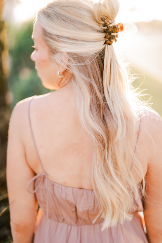 Classic Small Hair Clip in Tortoise