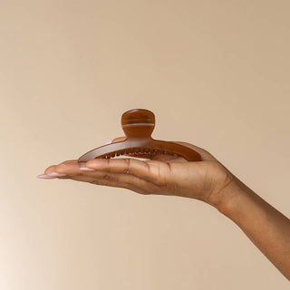 Large Arched Clip in Mocha
