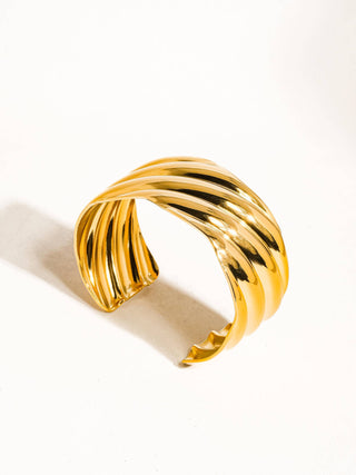 Manon Bangle