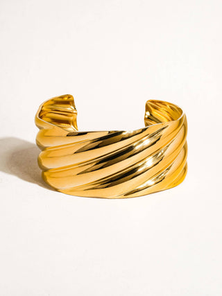 Manon Bangle