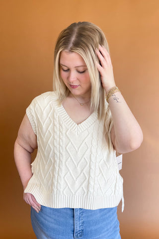 Oralia Vest in Cream