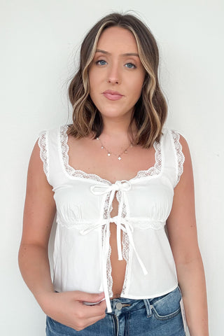 Kenia Top In White