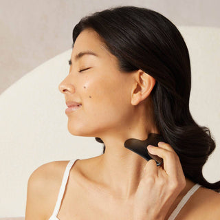 Gua Sha in Matte Black // Kitsch