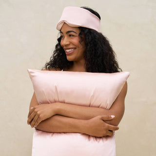 Contour Pillow Eye Mask in Blush // Kitsch