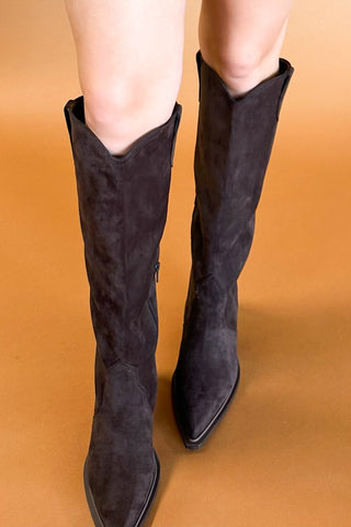 Greva Boots in Brown // Dolce Vita