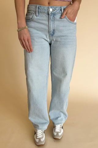 Daniela Barrel Straight Jeans