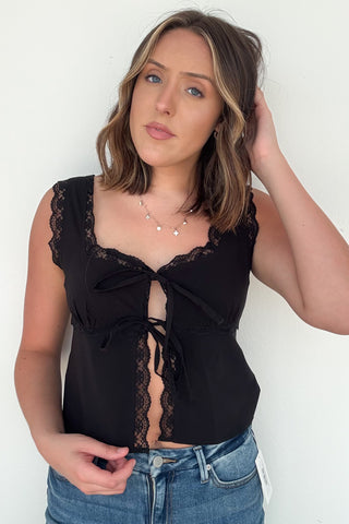 Kenia Top In Black