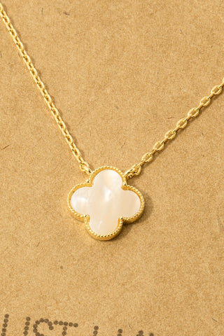 Mother Of Pearl Clover Necklace in Gold