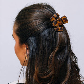 Classic Petite Claw Clip in Tortoise