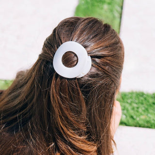 Flat Circle Medium Hair Clip in Coconut White