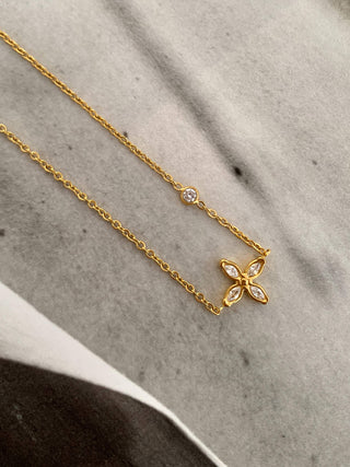 Clyra Necklace