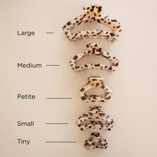 Open Petite Claw Clip in Blonde Tortoise
