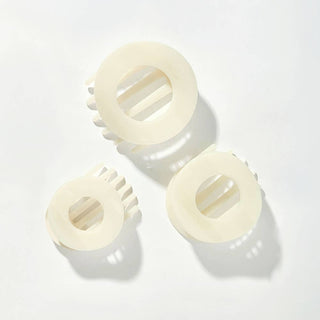 Flat Circle Medium Hair Clip in Coconut White