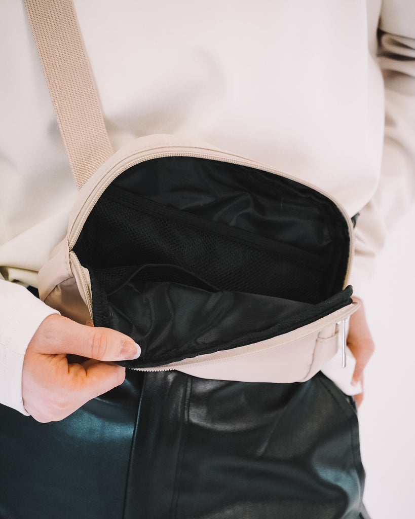 Bum Belt Sherpa Bag in Black - Luna Boutique